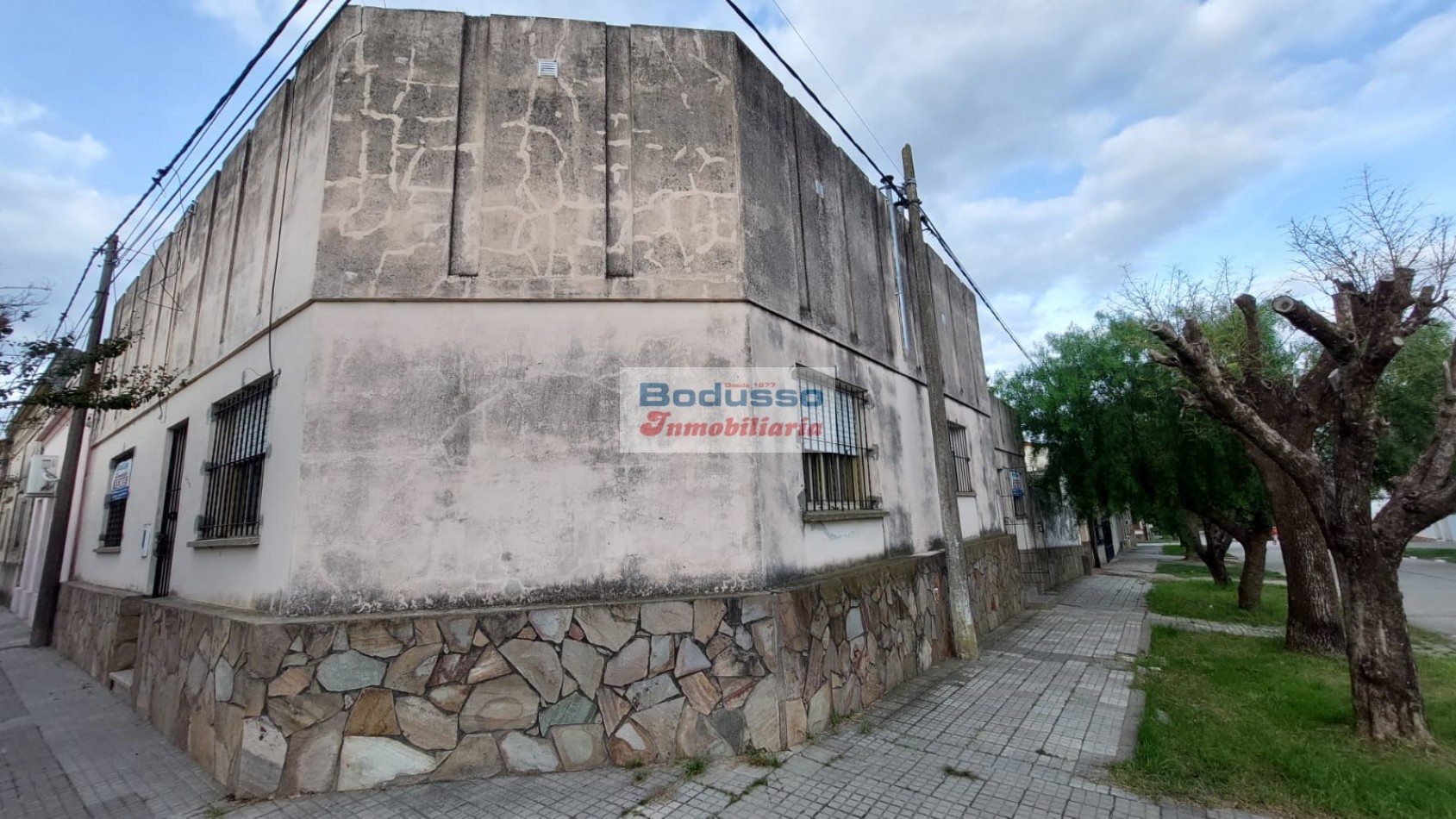 CASA EN VENTA, Calle SERRANO y ANDRADE