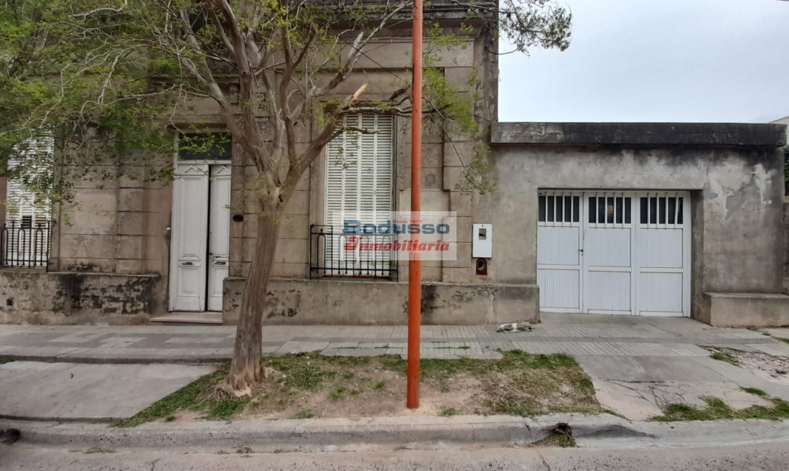 CASA EN VENTA, CALLE ALMIRANTE BROWN