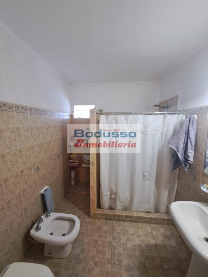 CASA EN VENTA. AV. GRAL. SAN MARTIN, STROBEL