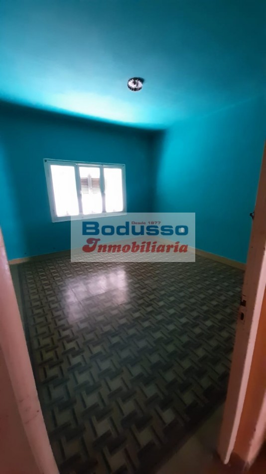 CASA EN VENTA, CALLE ALMIRANTE BROWN