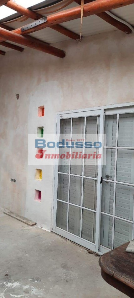 CASA EN VENTA, CALLE NOGOYA STROBEL