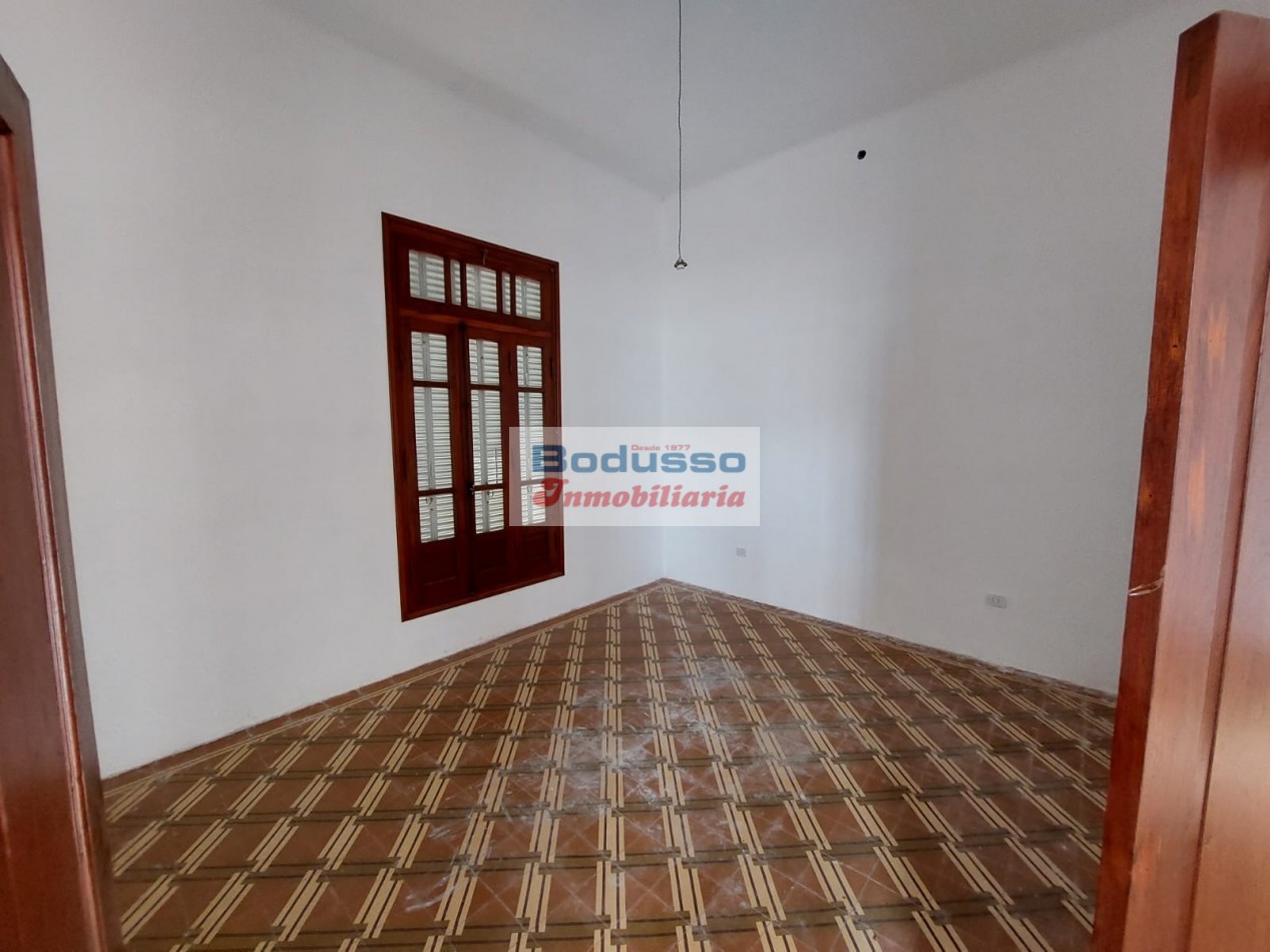 Casa en venta, calle 27 de febrero