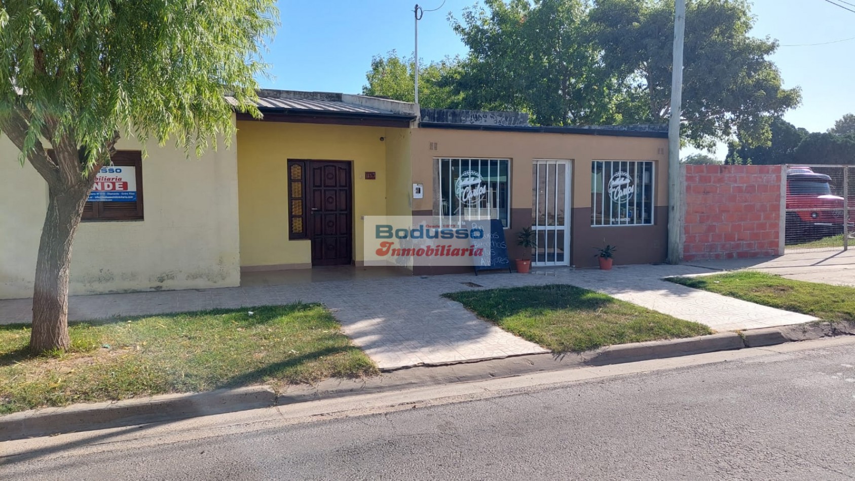 CASA EN VENTA. AV. GRAL. SAN MARTIN, STROBEL