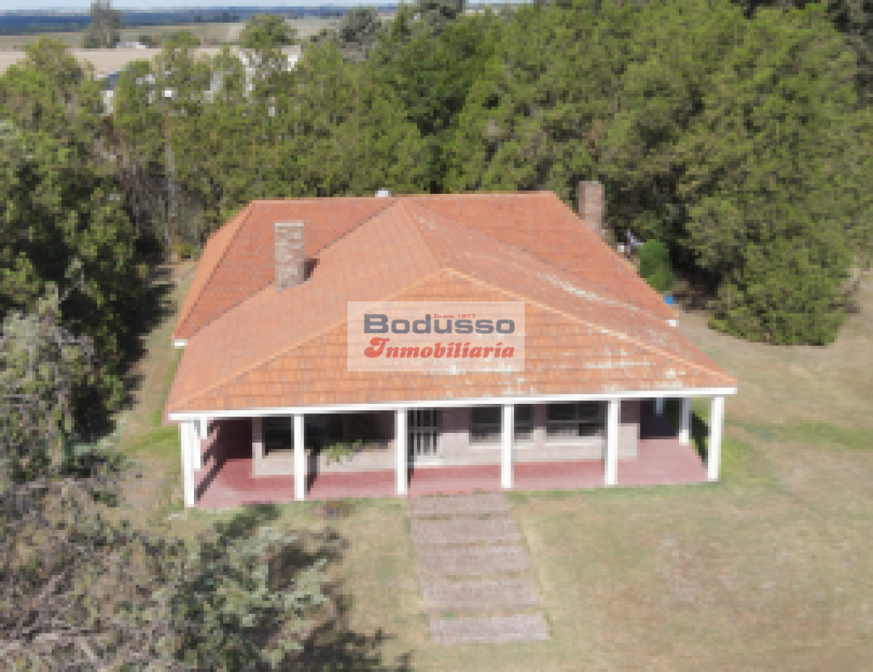 EN VENTA Casa CHALET + NAVE INDUSTRIAL (Galpon) + Oficinas + Predio.