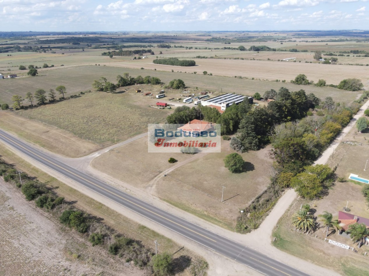 EN VENTA Casa CHALET + NAVE INDUSTRIAL (Galpon) + Oficinas + Predio.