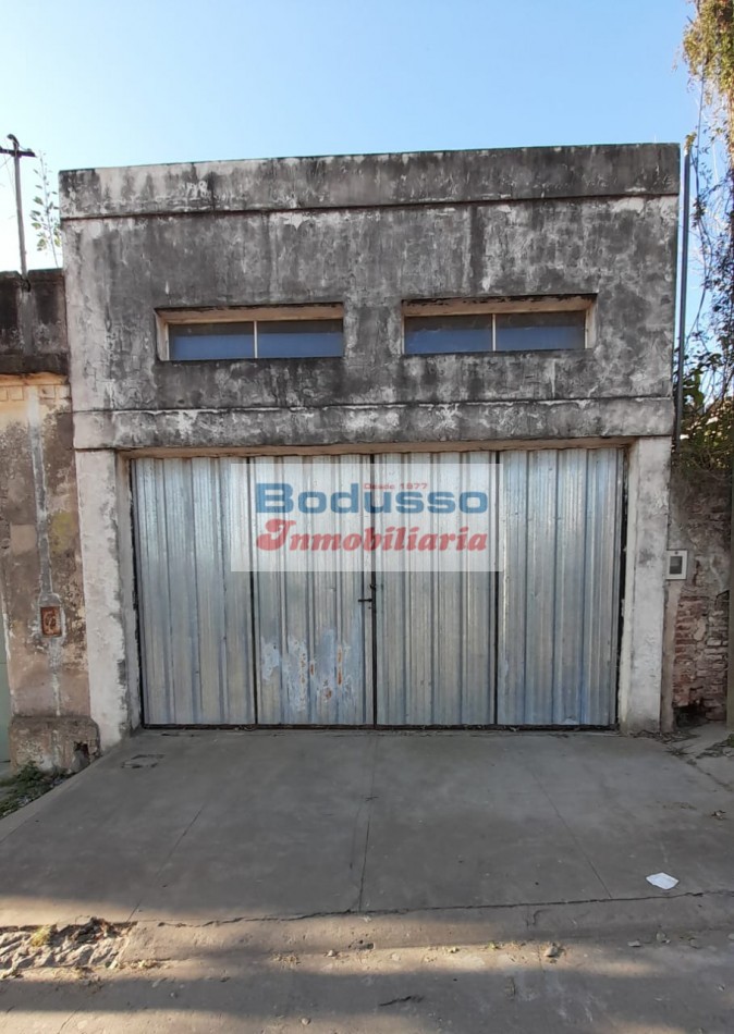 GALPON + QUINCHO + PATIO EN VENTA , CALLE HIPOLITO IRIGOYEN CASI ESQUINA ALEM