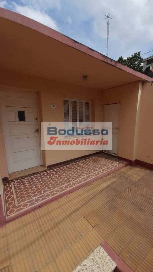 CASA EN VENTA, CALLE ALMIRANTE BROWN