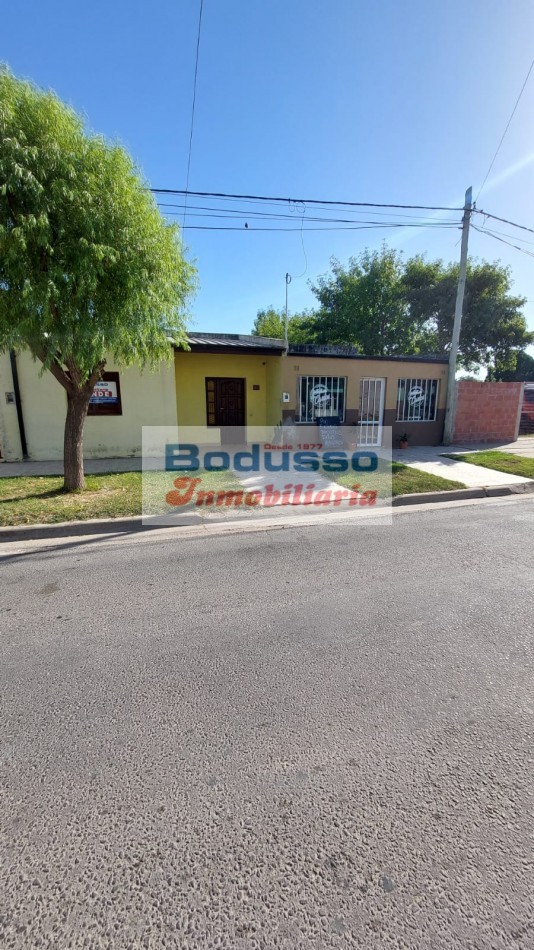 CASA EN VENTA. AV. GRAL. SAN MARTIN, STROBEL