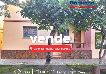 CASA EN VENTA, CALLE SARMIENTO, CASI ESPAÑA. DIAMANTE