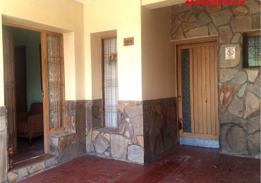 CASA EN VENTA, CALLE PEDRO SERRANO ( PLANTA BAJA )