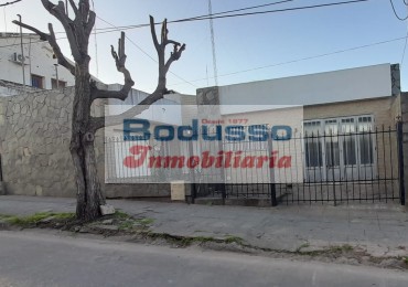 CASA EN VENTA, CALLE URQUIZA 