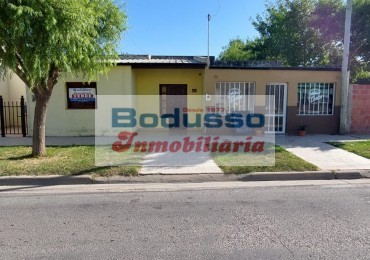 CASA EN VENTA. AV. GRAL. SAN MARTIN, STROBEL