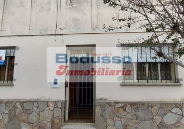 CASA EN VENTA, Calle SERRANO y ANDRADE