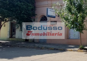 CASA EN VENTA, CALLE EVA PERON