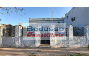 CASA EN VENTA, CALLE ETCHEVEHERE CASI ESQUINA BROWN